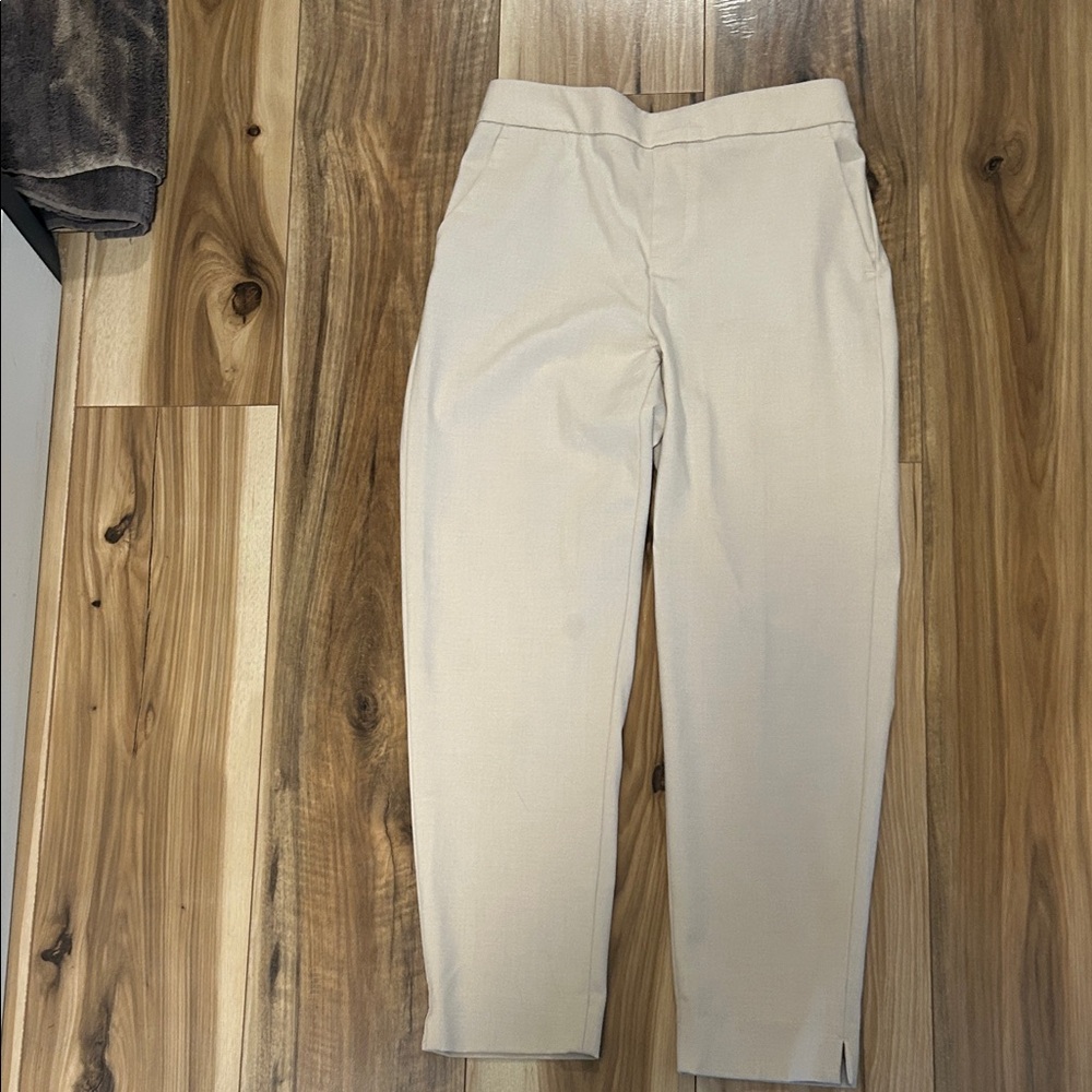 Banana Republic Light Tan Cropped Pants